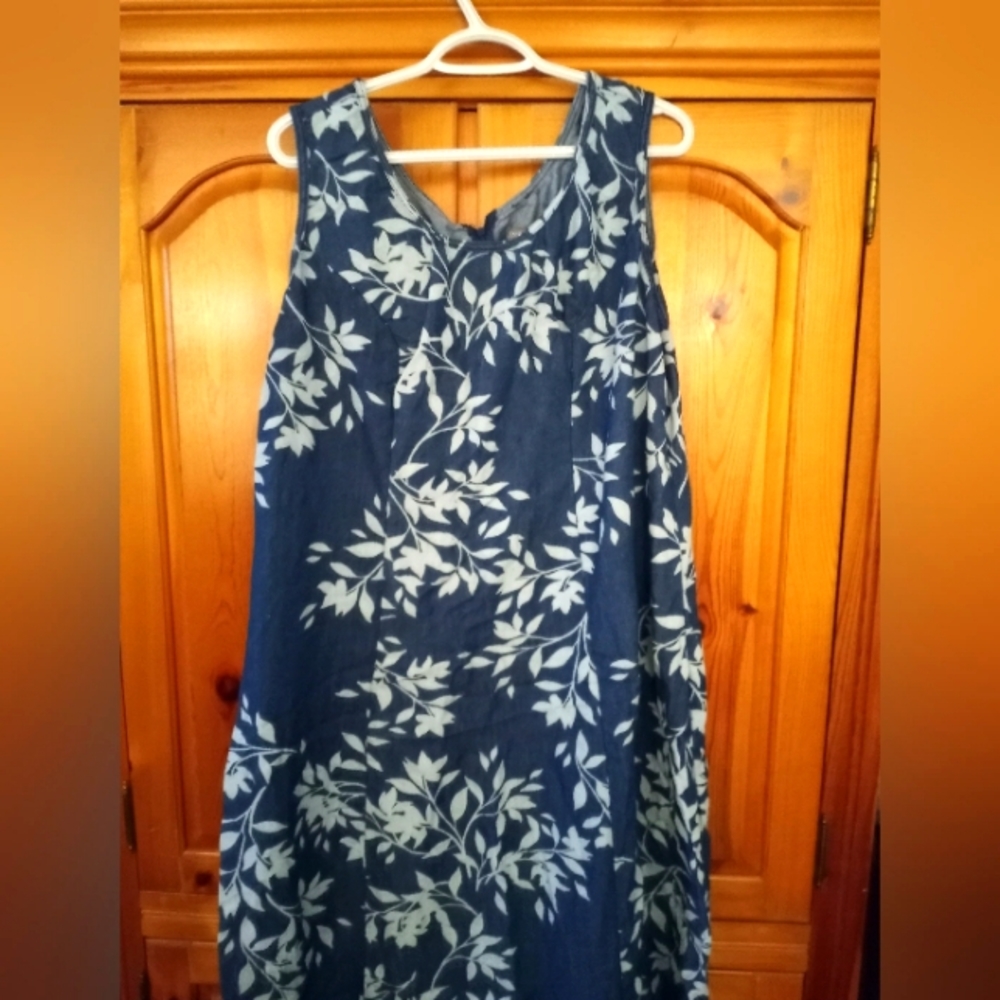 Jessica London lightly worn spring dress cotton blend maxi. Size 18W